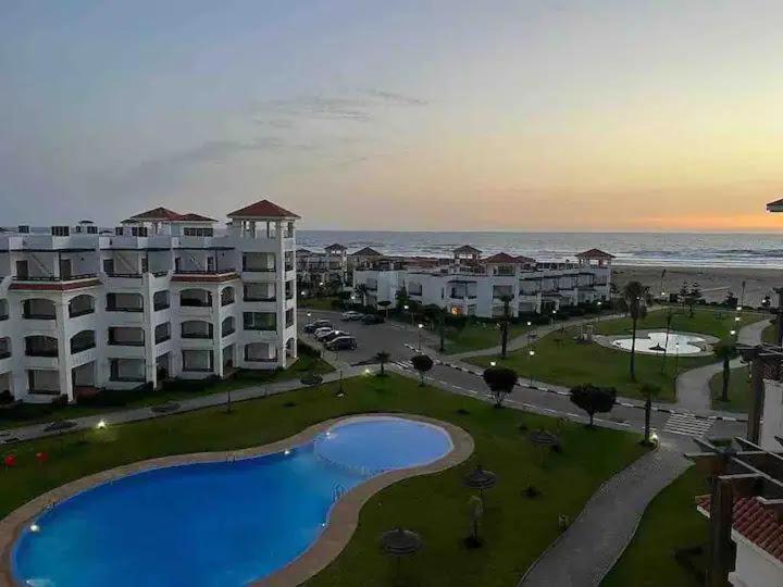 Appartement Pied Dans L Eau A Residence Beralmar أصيلة المظهر الخارجي الصورة